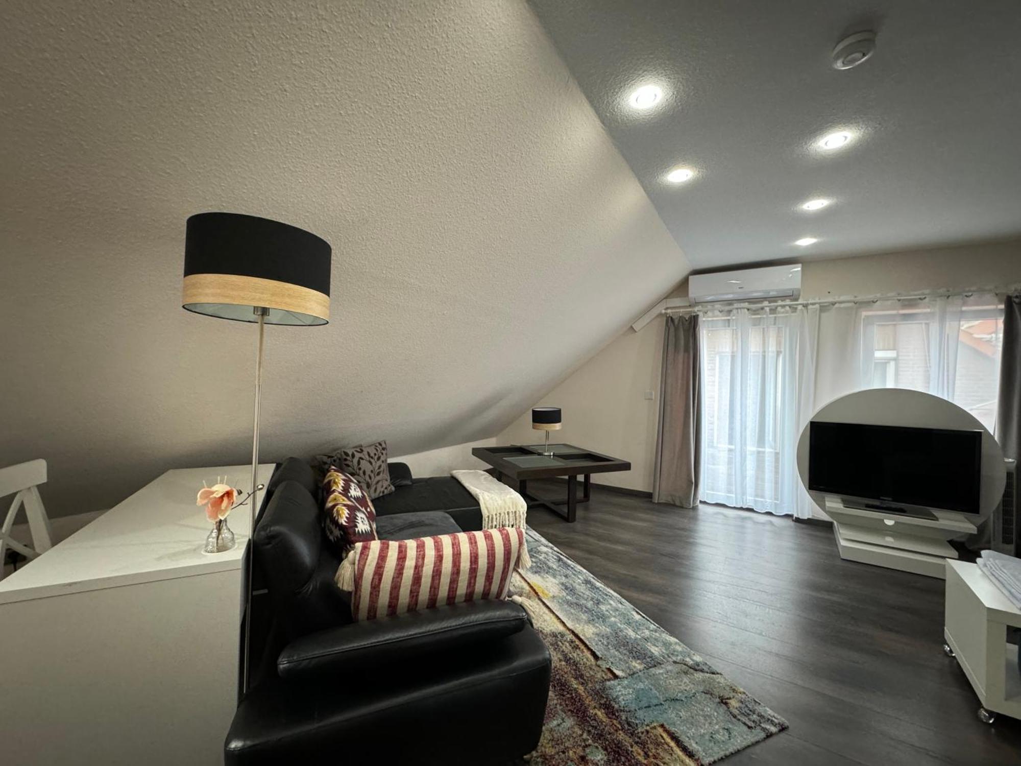 Modern House Gehrden Auf 2 Etagen, Nice Garten, Barbecue, Contactless Check-In, Free Parking المظهر الخارجي الصورة