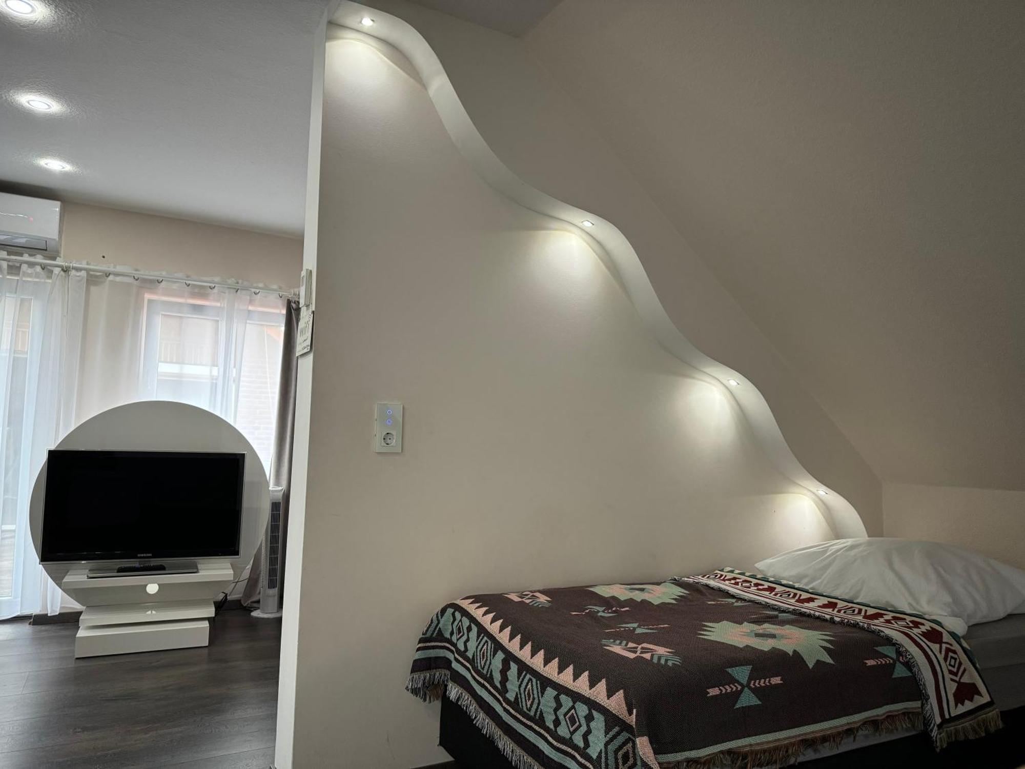 Modern House Gehrden Auf 2 Etagen, Nice Garten, Barbecue, Contactless Check-In, Free Parking المظهر الخارجي الصورة
