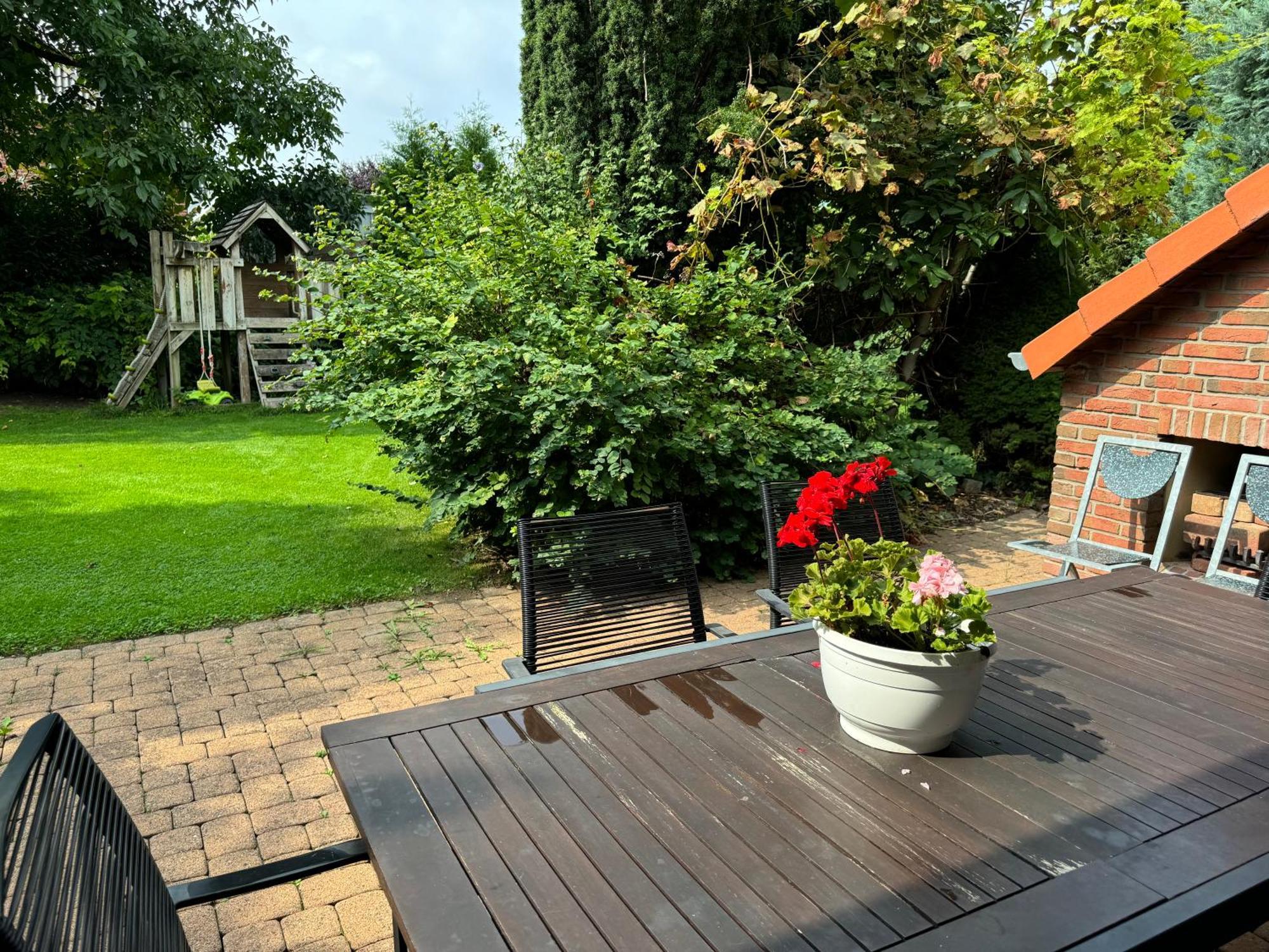 Modern House Gehrden Auf 2 Etagen, Nice Garten, Barbecue, Contactless Check-In, Free Parking المظهر الخارجي الصورة
