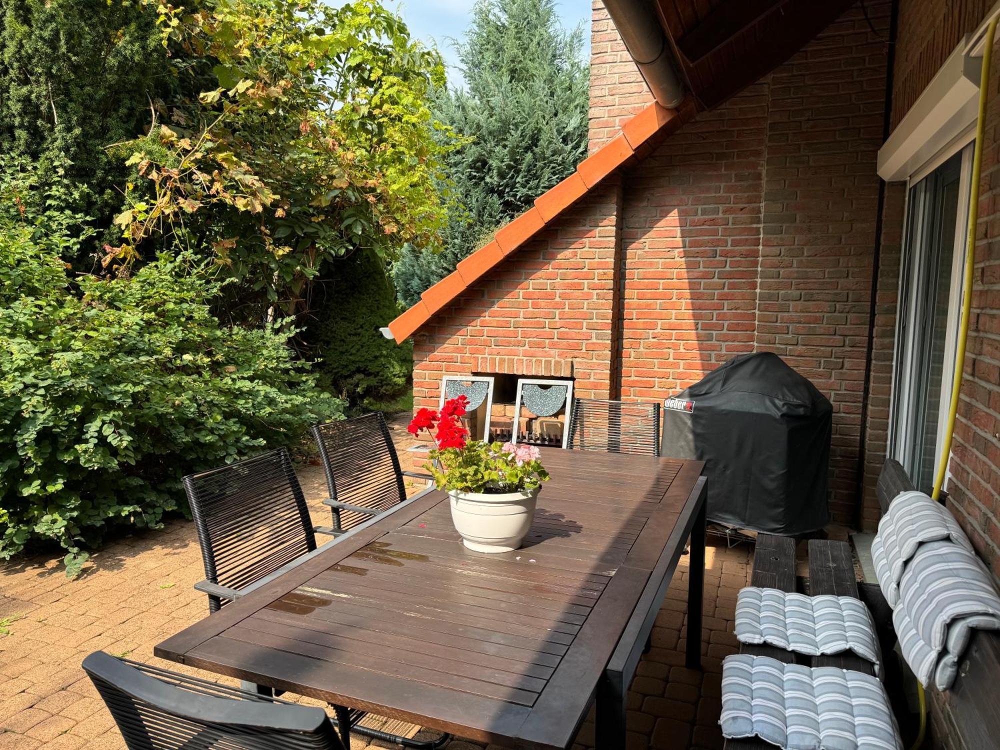 Modern House Gehrden Auf 2 Etagen, Nice Garten, Barbecue, Contactless Check-In, Free Parking المظهر الخارجي الصورة