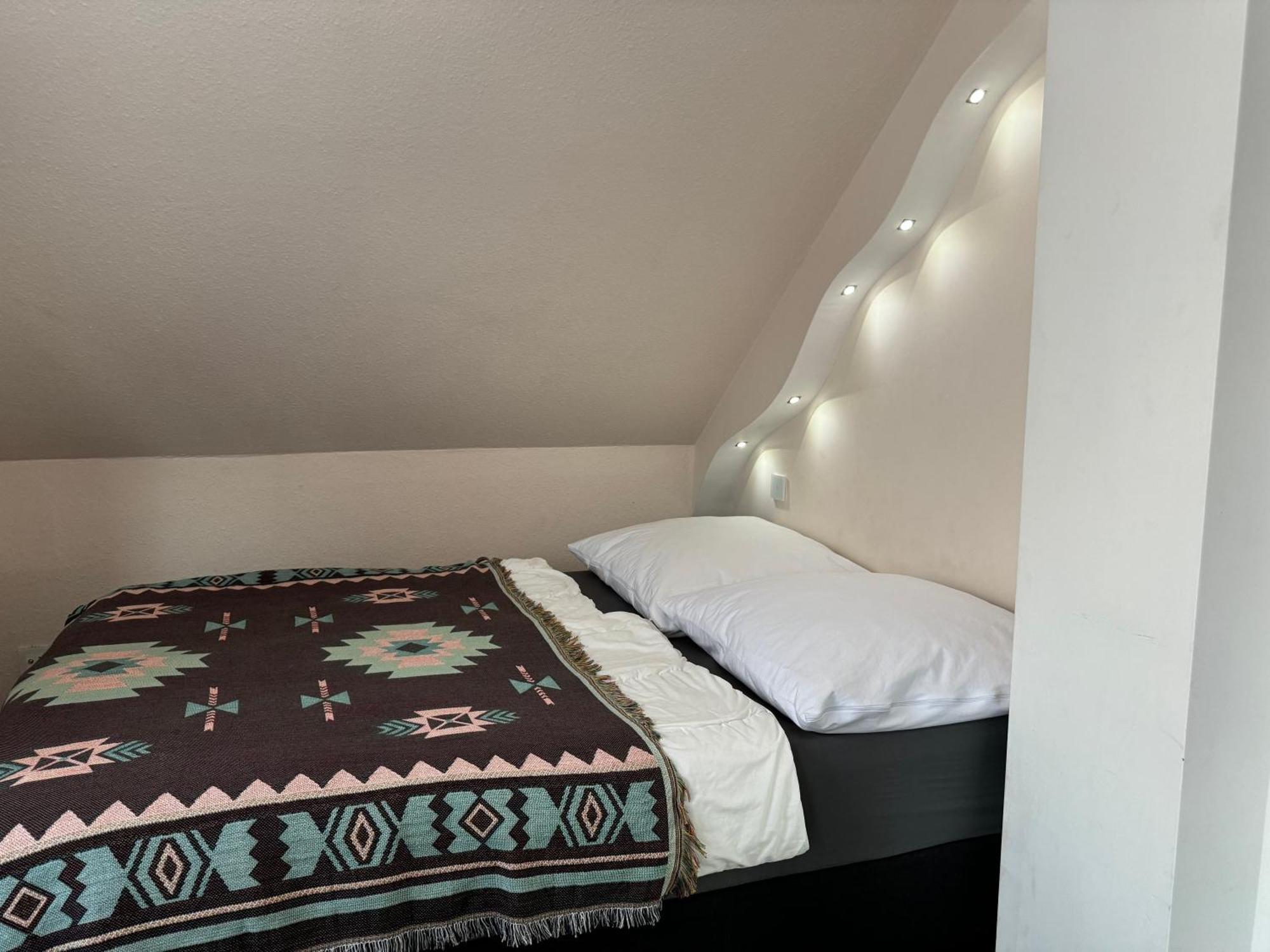 Modern House Gehrden Auf 2 Etagen, Nice Garten, Barbecue, Contactless Check-In, Free Parking المظهر الخارجي الصورة