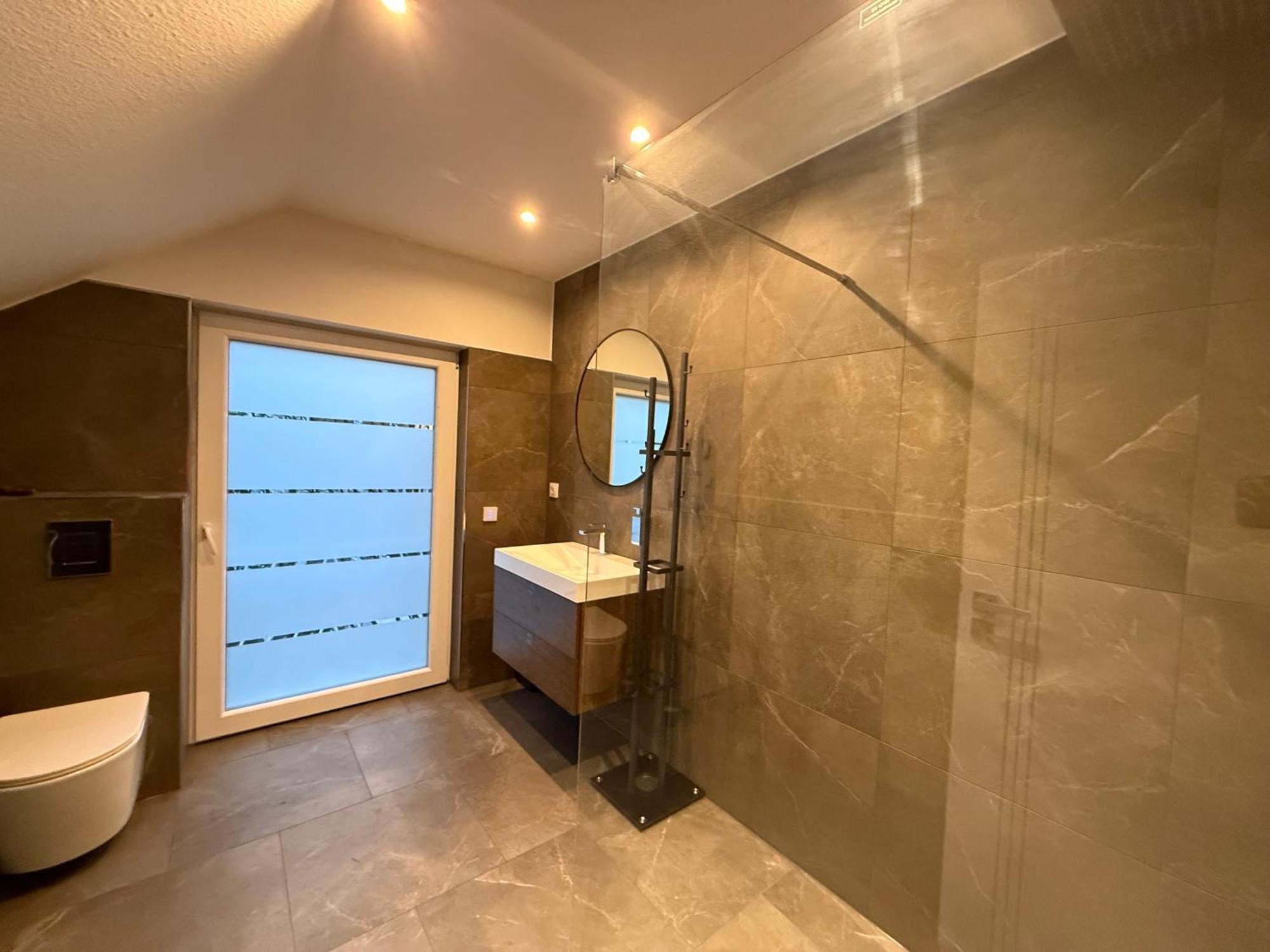 Modern House Gehrden Auf 2 Etagen, Nice Garten, Barbecue, Contactless Check-In, Free Parking المظهر الخارجي الصورة